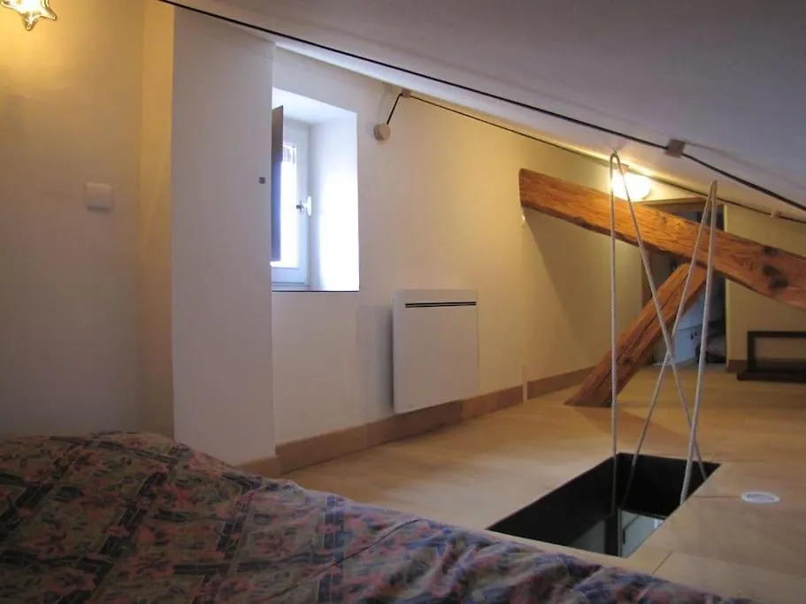 Tiny Duplex Climatise Apartment Lyon 0*,