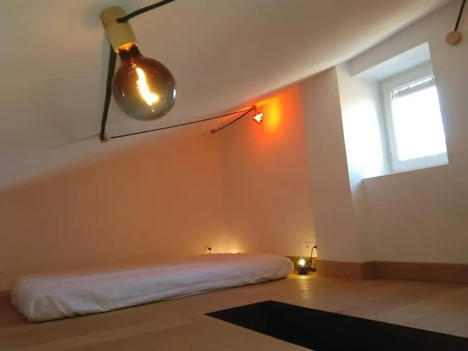 Tiny Duplex Climatise Apartment Lyon