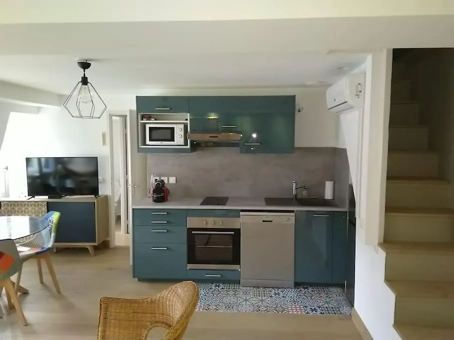 Tiny Duplex Climatise Apartment Lyon